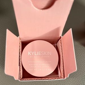 Kylie skin “Hydrating Lip Mask”
